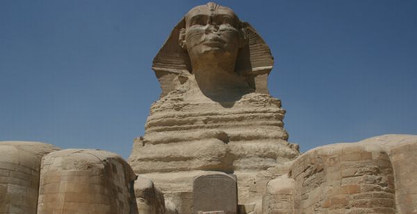 vista frontal do monumento