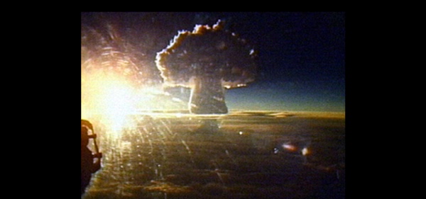 explosão nuclear ilustrativa