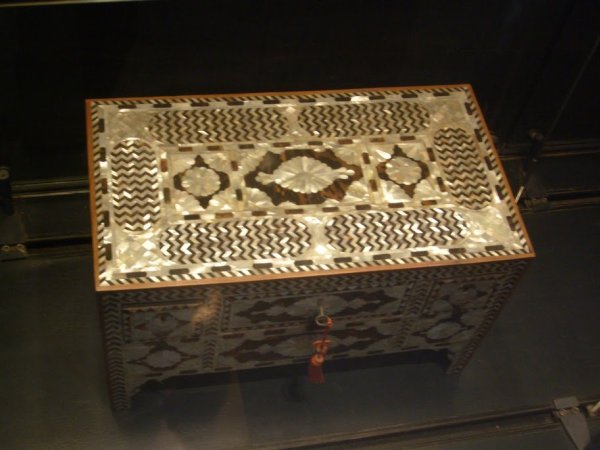 caixa com estilo arabe